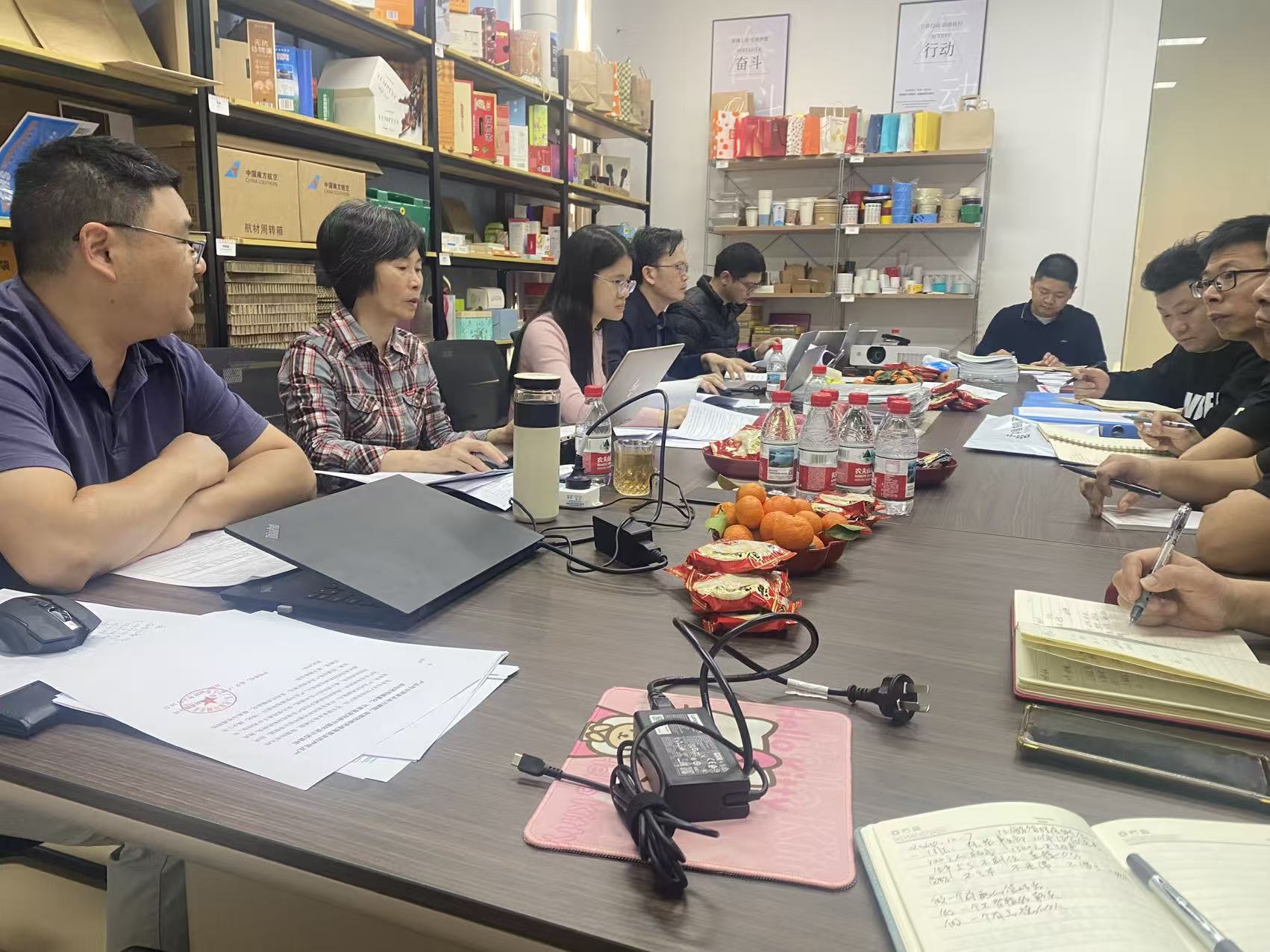 F&ouml;rderung der Kreislaufwirtschaft: Experten f&uuml;r die Zertifizierung gr&uuml;ner Verpackungen besuchen STARPACK f&uuml;r ein Vor-Ort-Audit